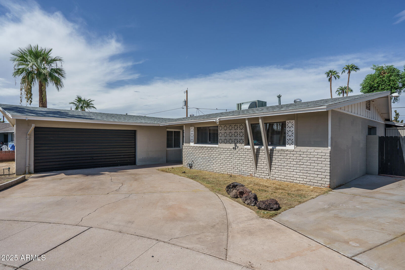 Property Photo:  4010 W Solano Drive N  AZ 85019 