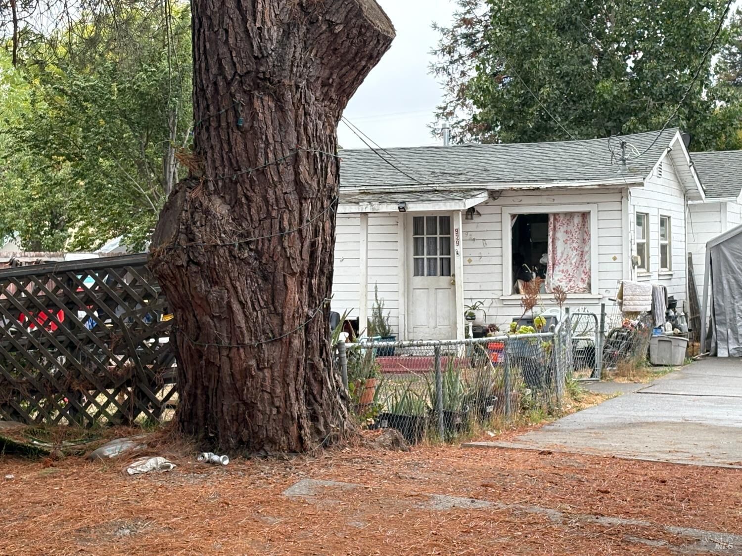 Property Photo:  929 Hendley Street  CA 95404 