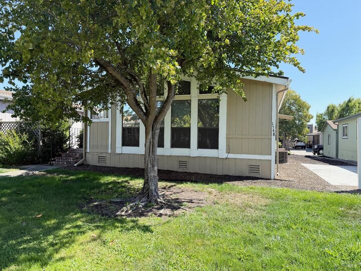 Property Photo:  1548 Royal Oaks Drive  CA 94954 