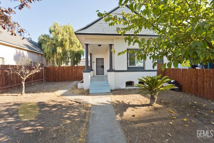 920 Kentucky Street  Bakersfield CA 93305 photo