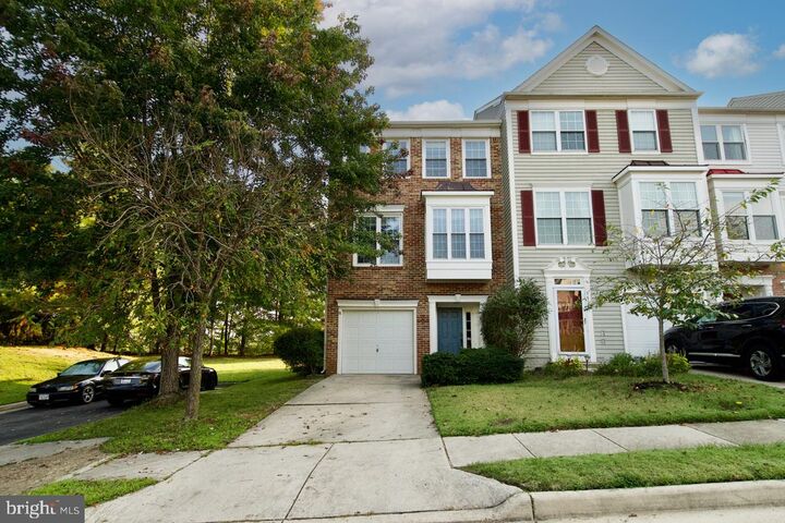 Property Photo:  