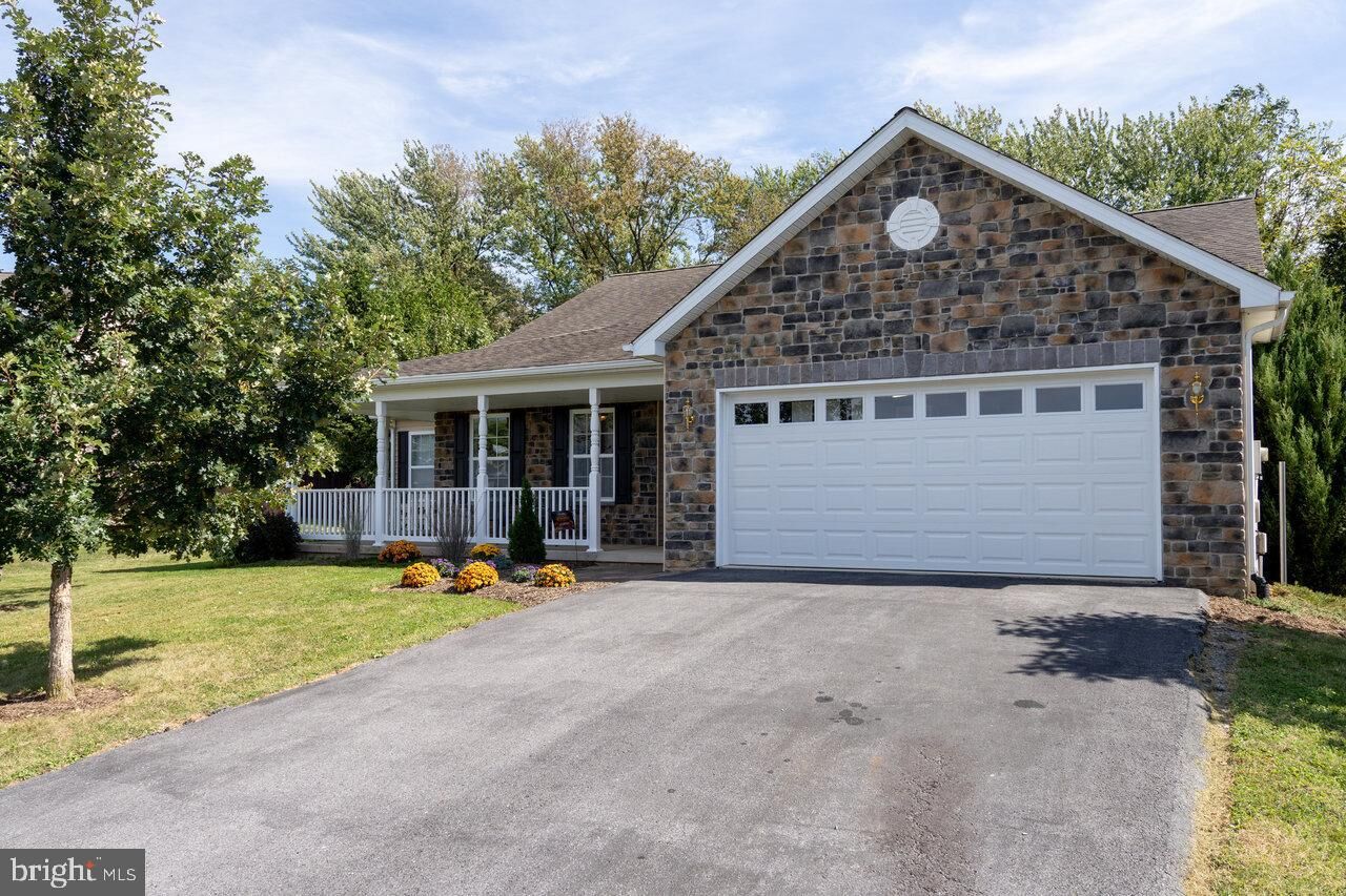 Property Photo:  250 Seascape Court  WV 25403 