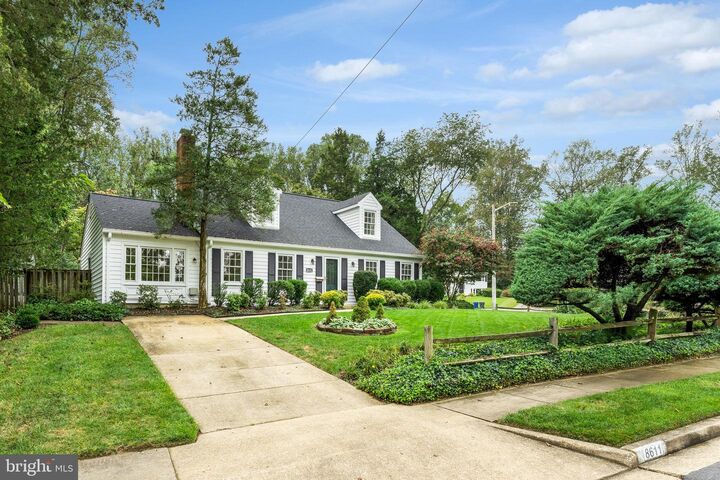 Property Photo:  8611 Canterbury Drive  VA 22003 