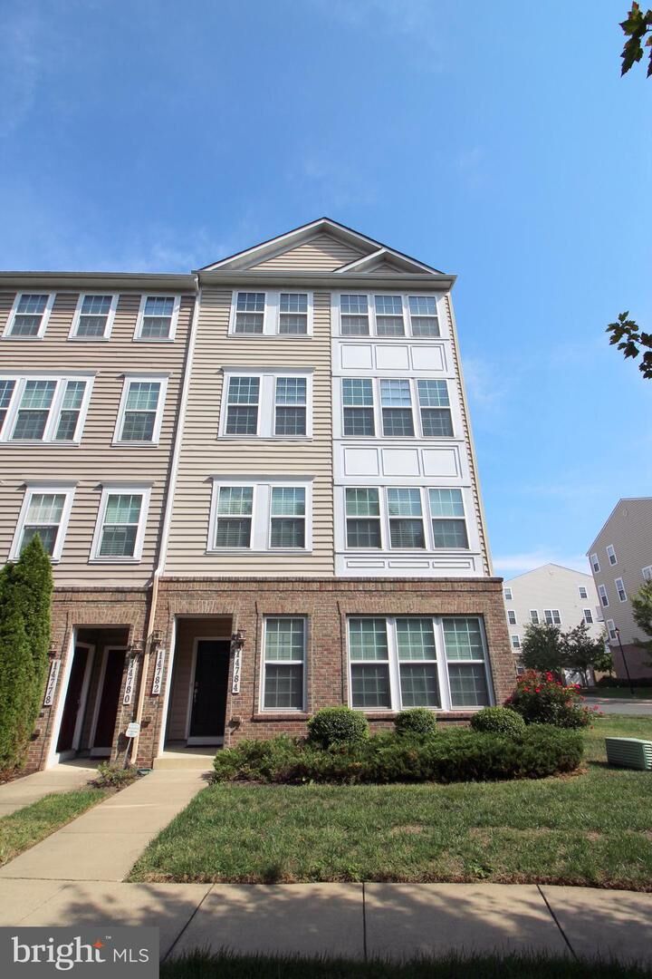 Property Photo:  14782 Mason Creek Circle  VA 22191 