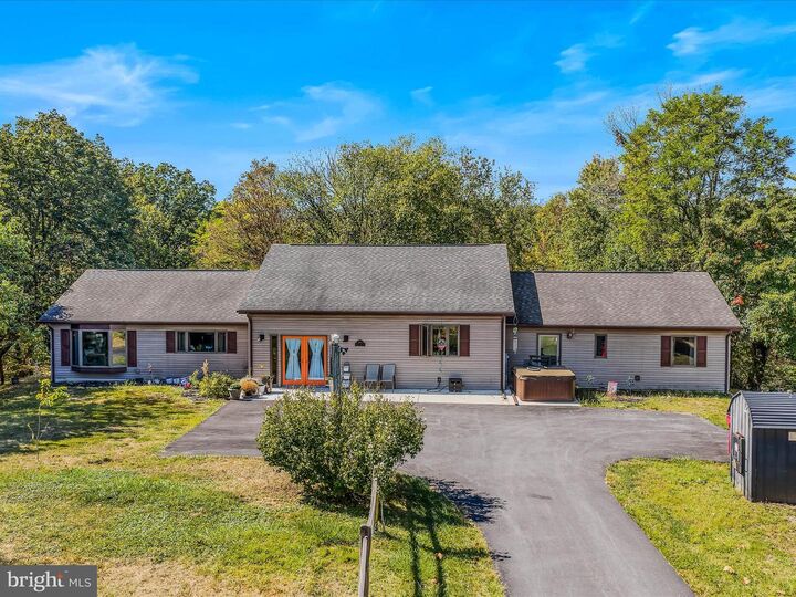 Property Photo: 104 Golden Lane WV 25411