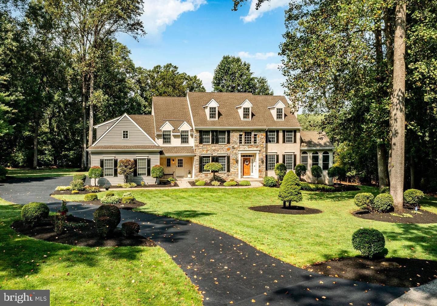 Property Photo: 1227 Tullamore Circle PA 19425