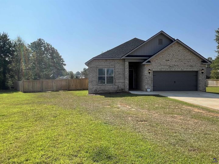 Property Photo:  204 Susanne'S Retreat  GA 31069 
