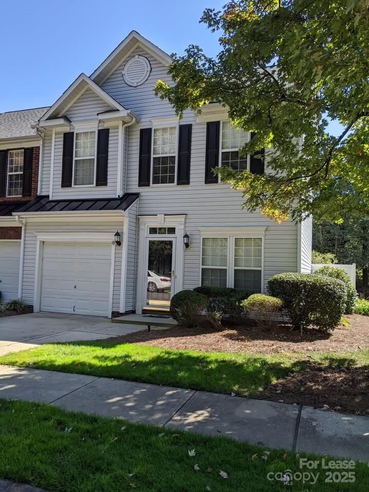 Property Photo: 5044 Parkview Way NC 28104