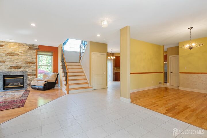 Property Photo:  7 Timber Ridge Road  NJ 08902 