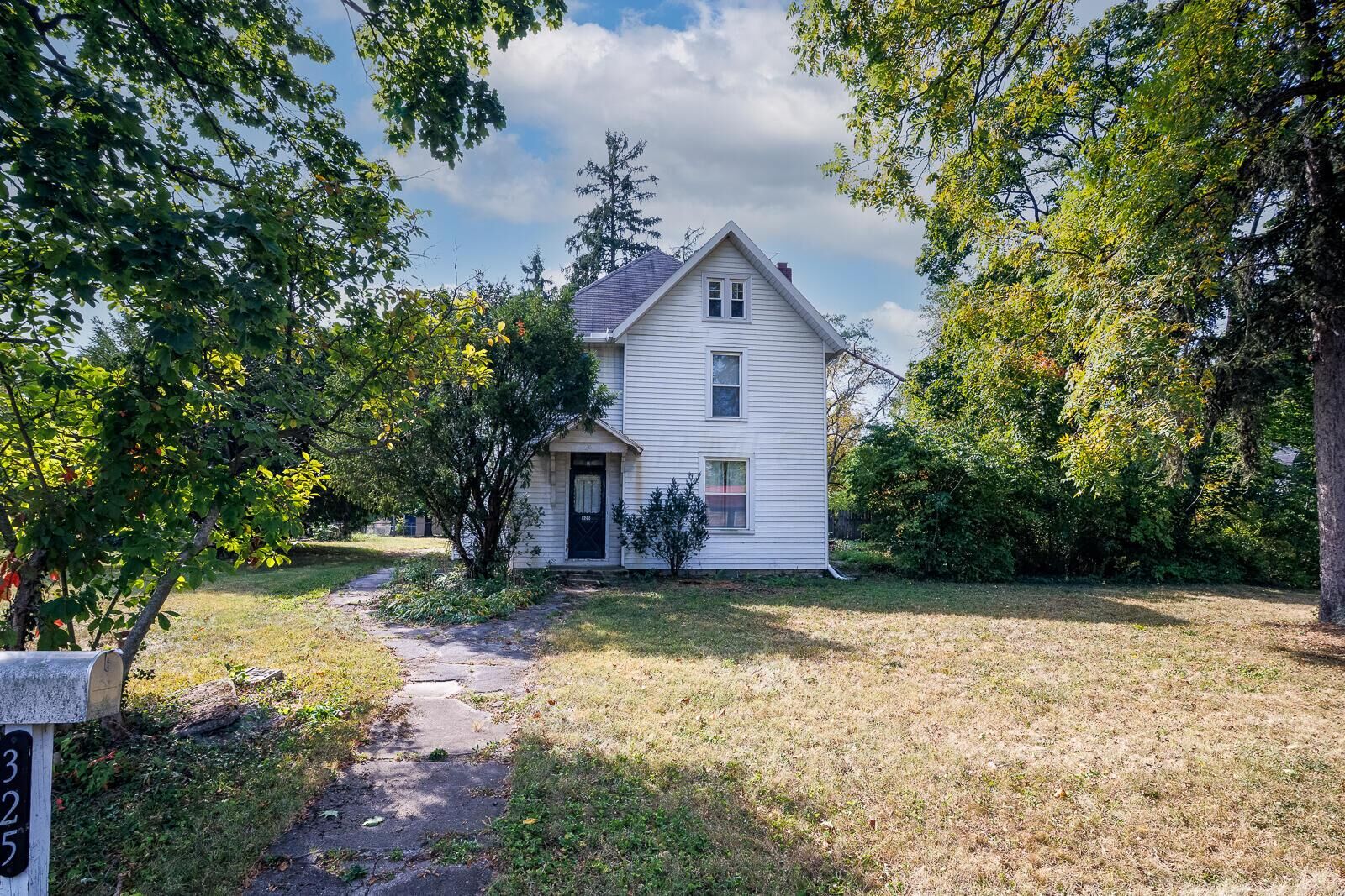 Property Photo:  325 W William Street  OH 43015 