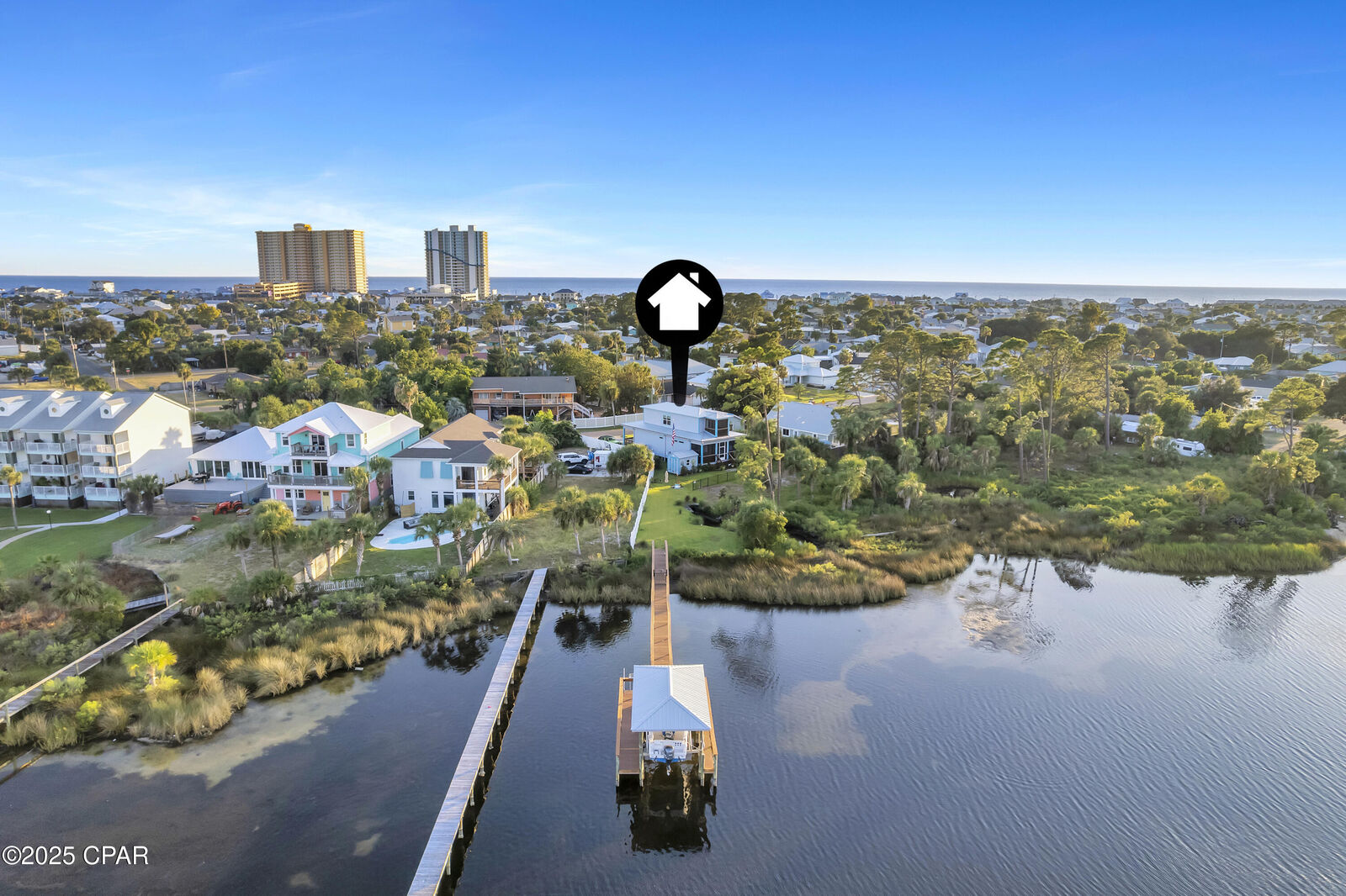 Property Photo: 3530 Treasure Circle FL 32408