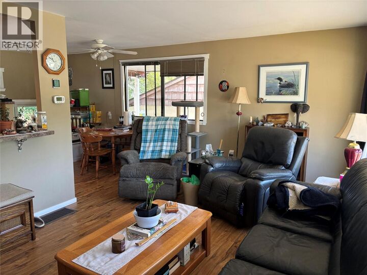 Property Photo: 1047 Regan Crescent BC V1R 1C3