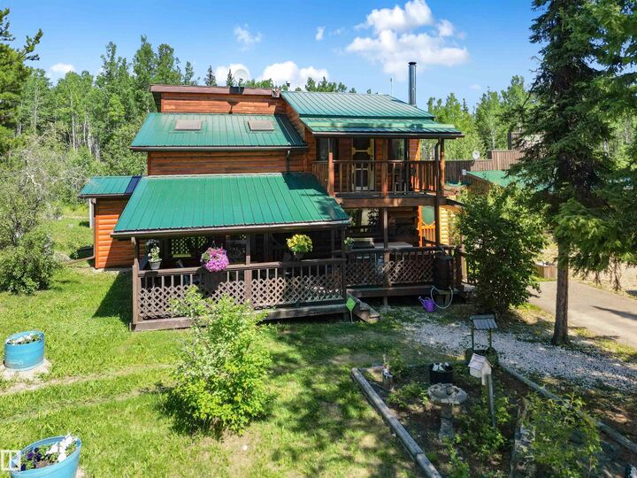 Property Photo: 4836 A 53 Ave & 4836 B 53 Avenue AB T0E 0K0