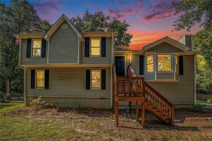 Property Photo: 39 Lazy Water Drive GA 30120