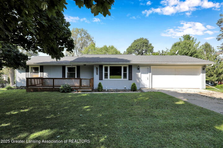 6535 Creyts Road  Dimondale MI 48821 photo