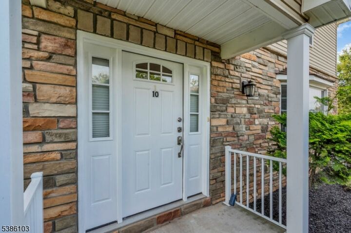10 Harvey Ct  Clark Twp. NJ 07066 photo