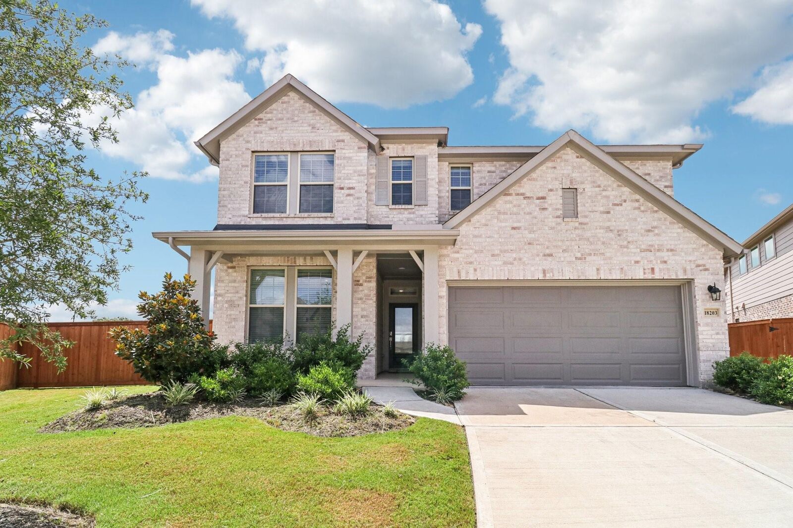 Property Photo:  18203 Lilac Woods Trail  TX 77433 