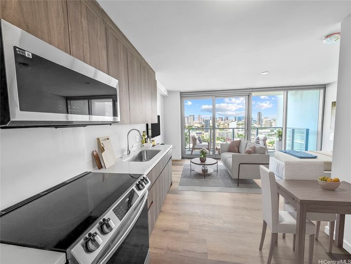Property Photo:  1515 Liona Street 1810  HI 96814 