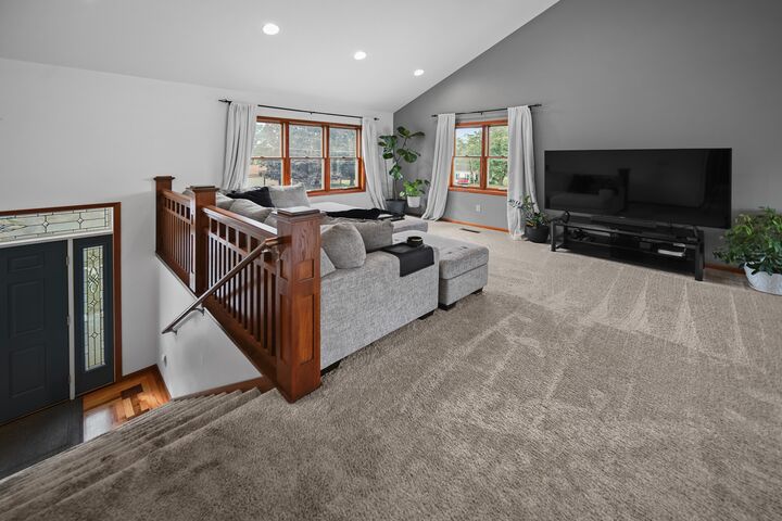 Property Photo:  602 S H Street  IA 52577 
