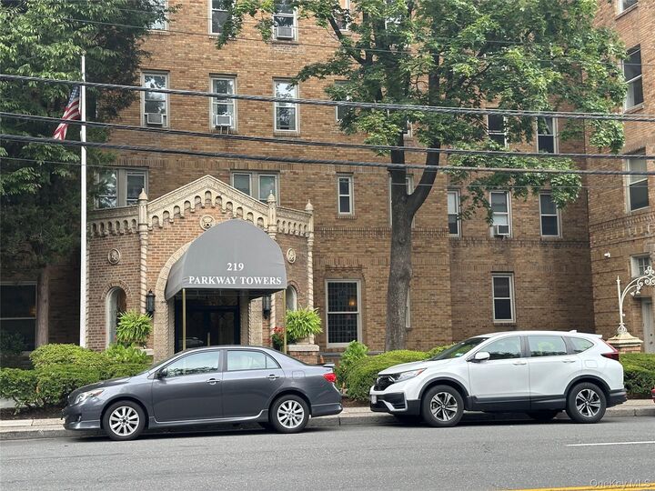 219 Bronx River Road 1G  Yonkers NY 10704 photo