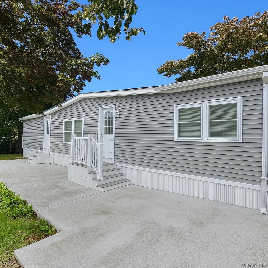 Property Photo: 658 Sound Avenue E-11 NY 11933