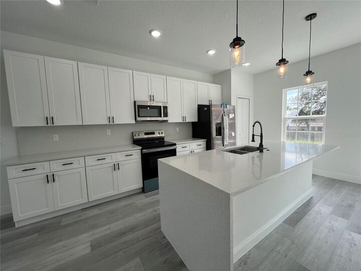 Property Photo: 15226 SW 43rd Avenue FL 34473