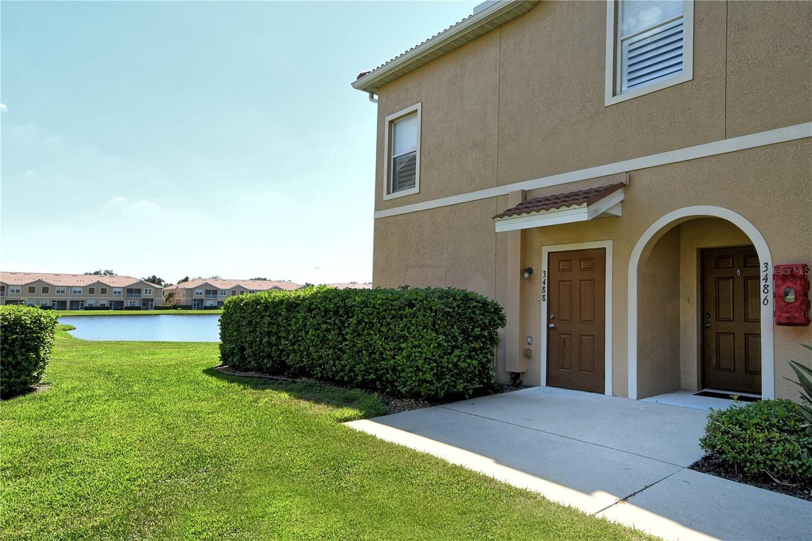 Property Photo:  3486 Parkridge Circle 32-101  FL 34243 