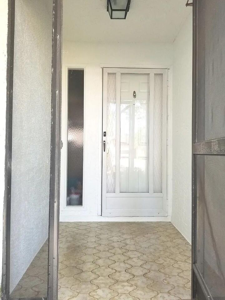 Property Photo:  2021 Saginaw Court  FL 34677
