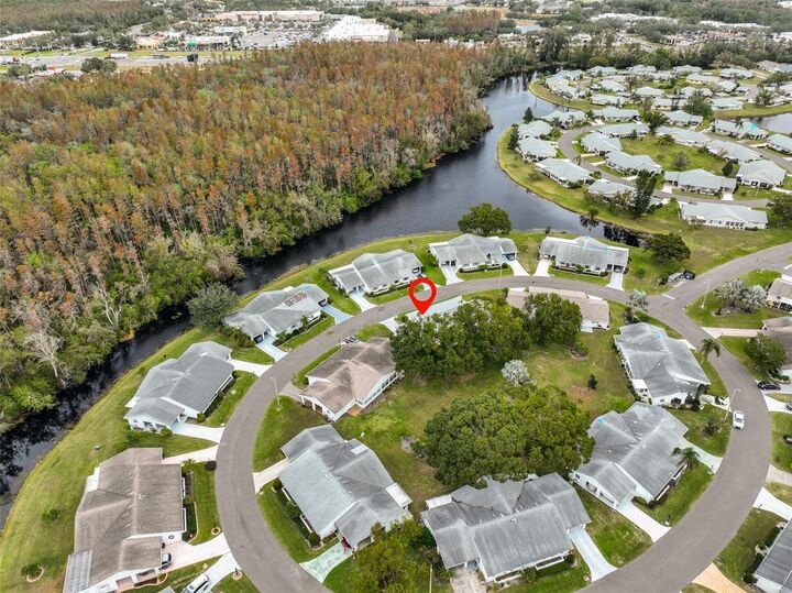 Property Photo:  2310 Gainesborough Loop  FL 33573 