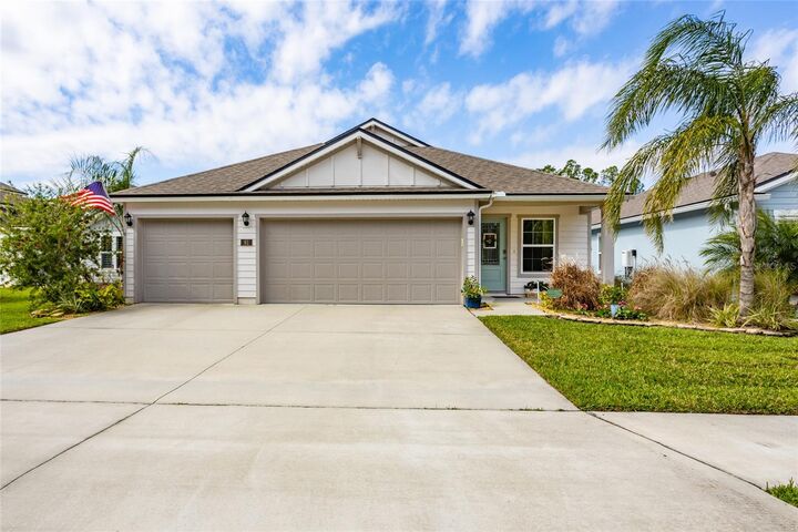 Property Photo: 81 Lob Wedge Lane FL 32110