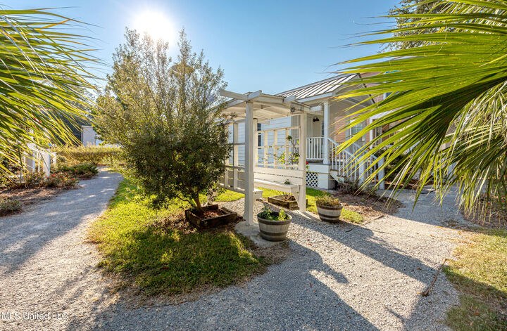 Property Photo: 2207 Government Street MS 39564