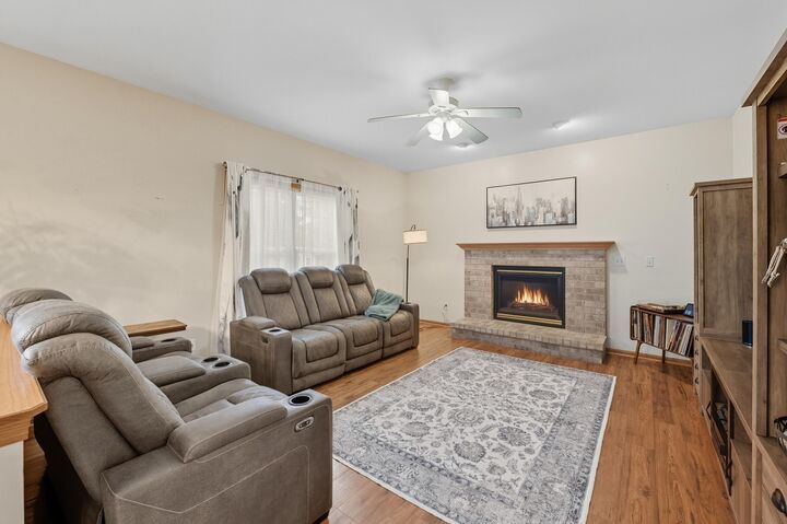 Property Photo:  2605 Emslie Dr  WI 53188 