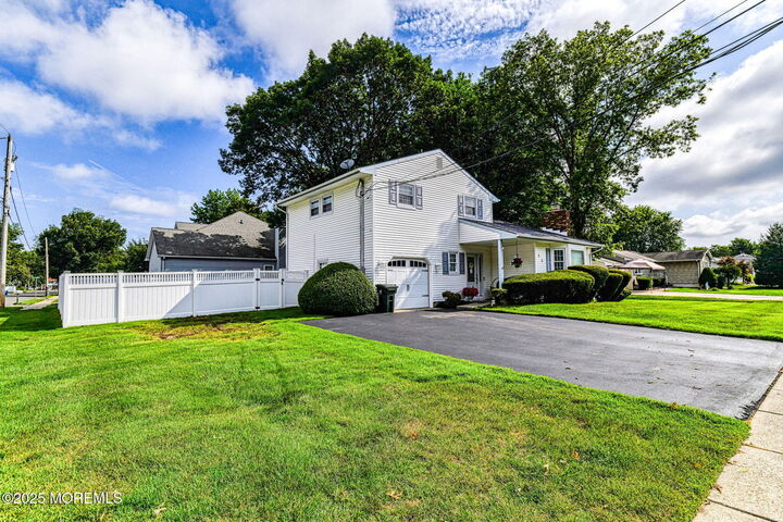 13 Ellingham Avenue  Monroe NJ 08831 photo