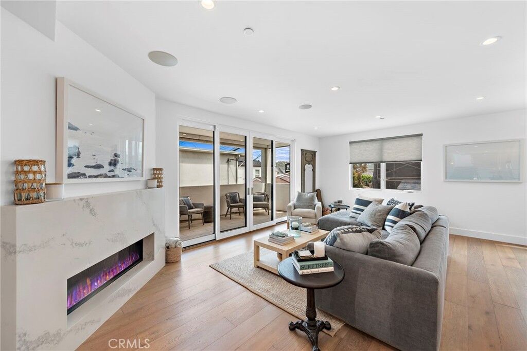 Property Photo: 304 Iris Avenue CA 92625