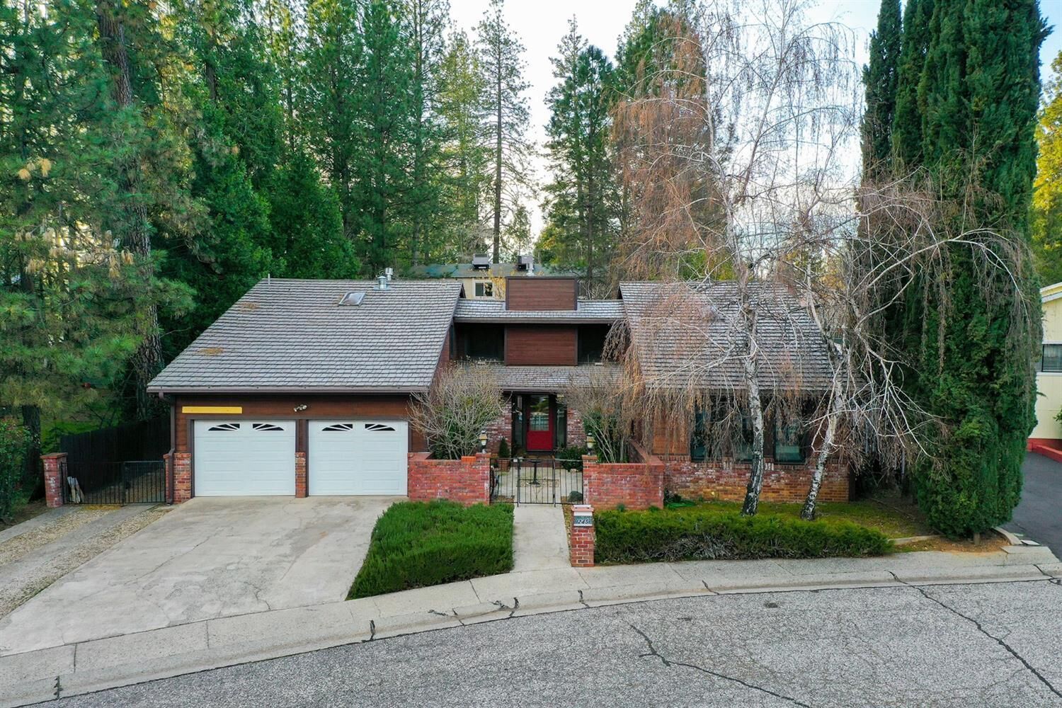 Property Photo:  245 Cornwall Avenue  CA 95945 