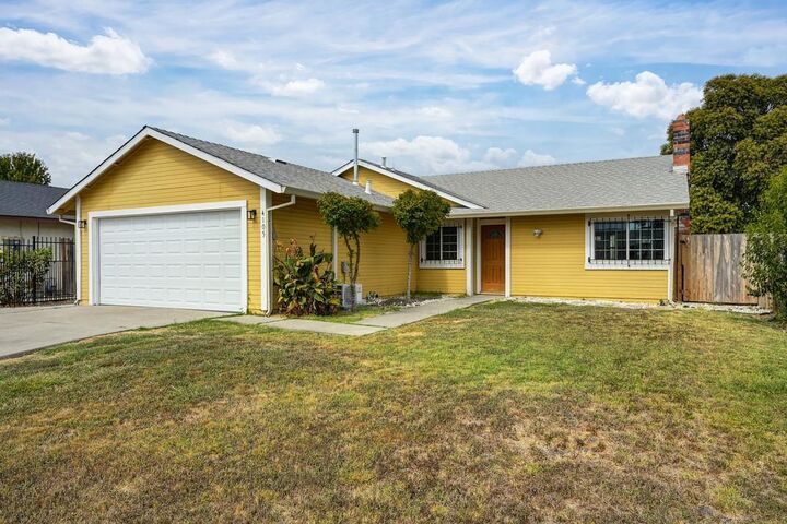 Property Photo: 4105 Deerbrook Drive CA 95823