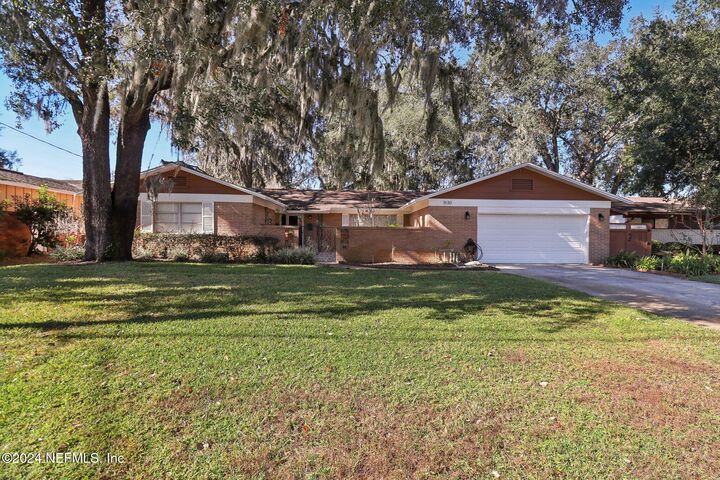 Property Photo: 1630 Westminister Avenue FL 32210