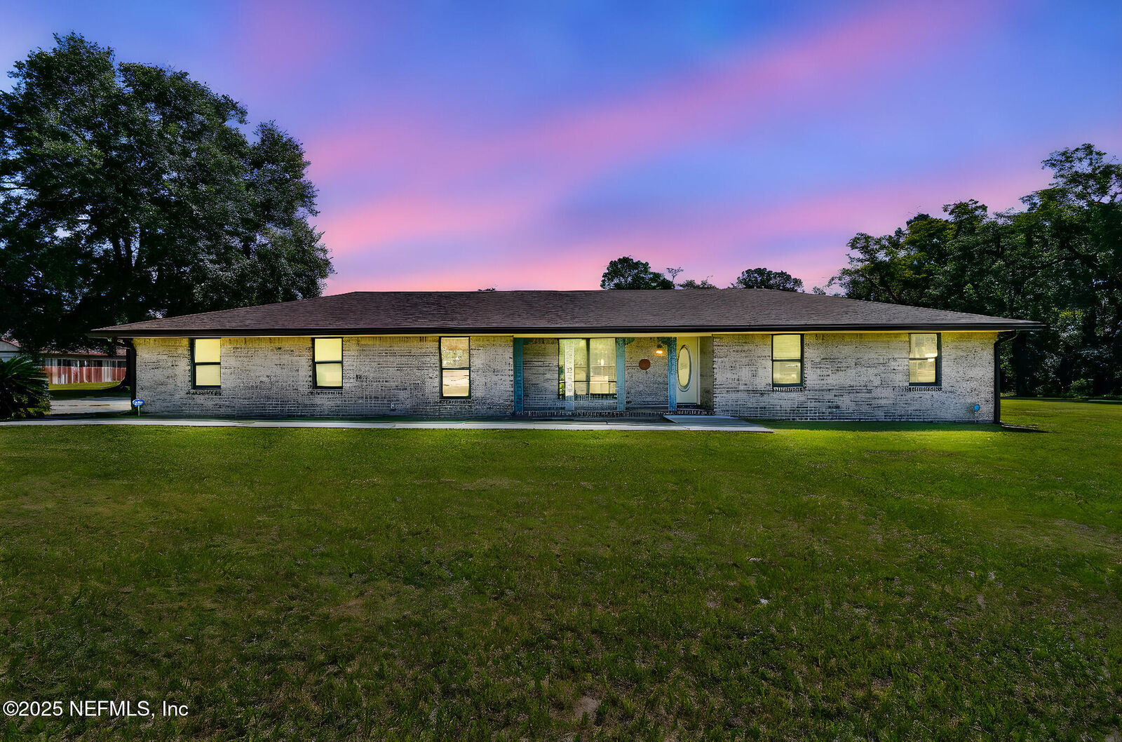 Property Photo:  24033 County Road 121  FL 32046 