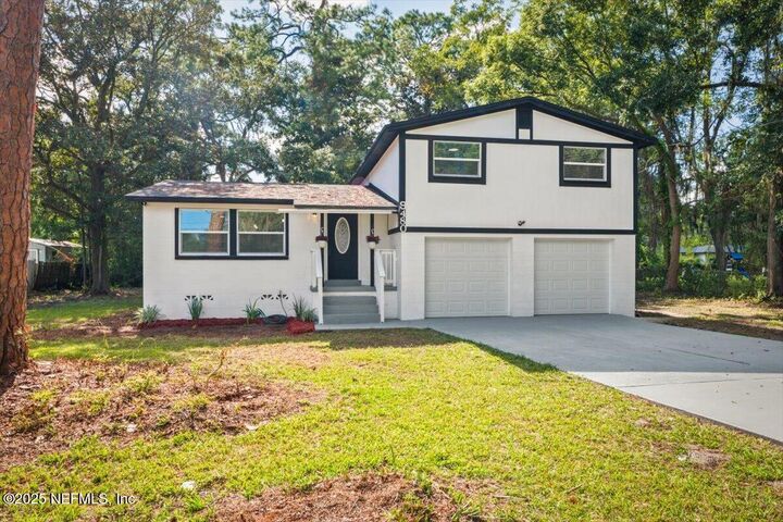 Property Photo:  9480 Carbondale Drive E  FL 32208 