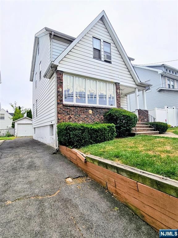 Property Photo:  449 Jauncey Avenue  NJ 07071