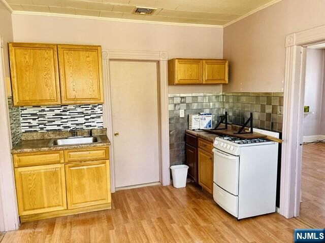Property Photo:  71 Passaic Street 2nd Floor  NJ 07055 