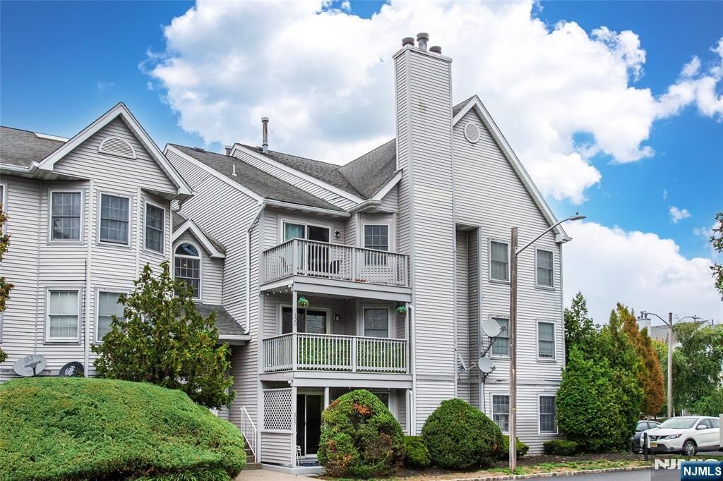 Property Photo:  117 Quartz Lane  NJ 07501 