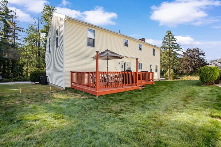 Property Photo: 26 Old Orchard Way NH 03103