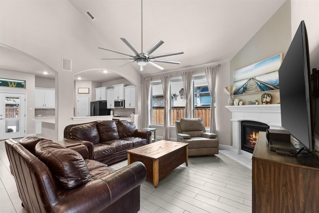 Property Photo: 3313 Creekhaven Drive TX 75454