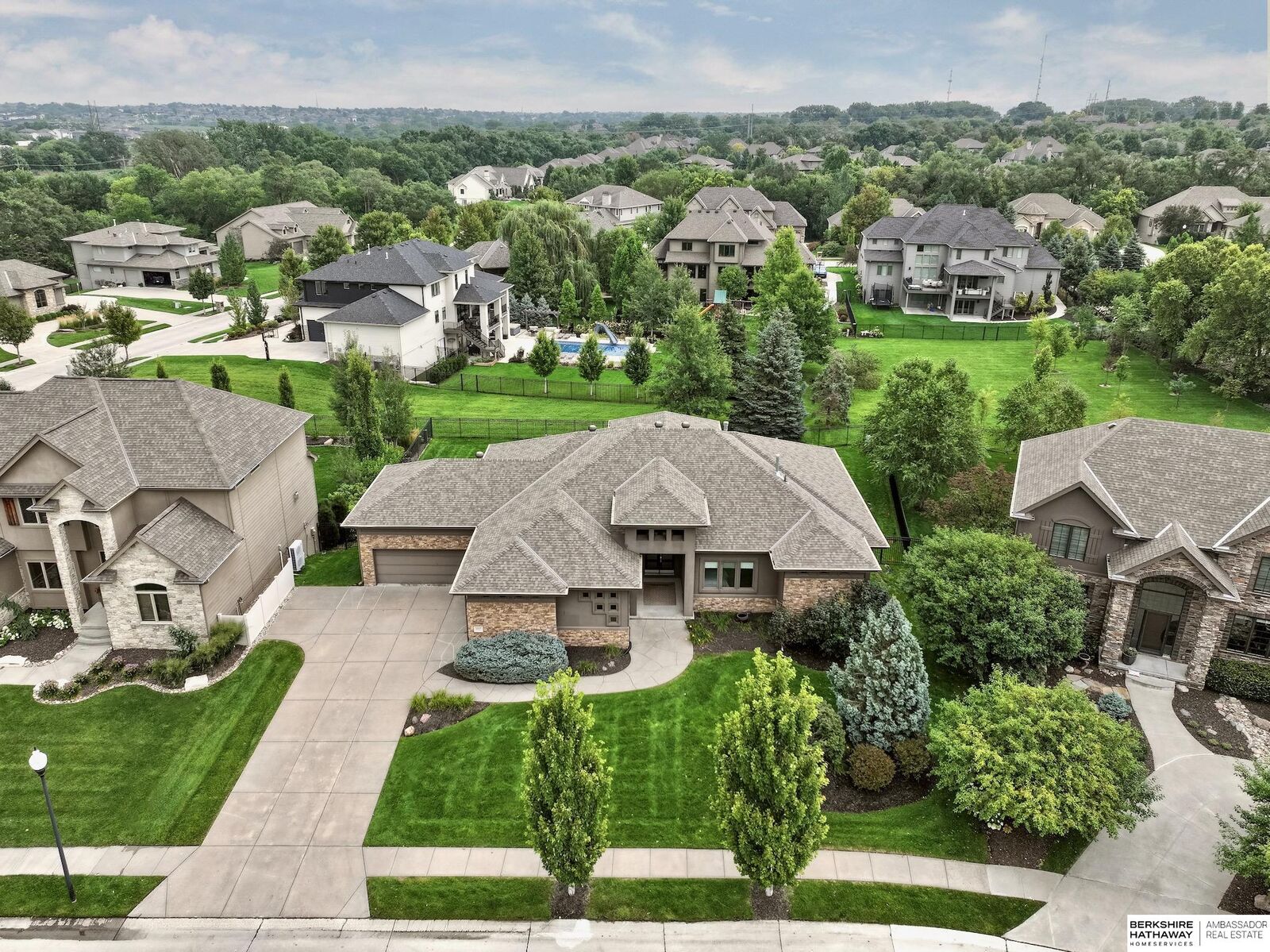 Property Photo:  1417 N 191st Avenue  NE 68022 