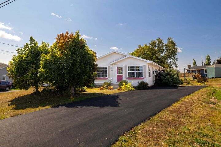 Property Photo:  19 Deep River Drive  PE C1C 1S3 