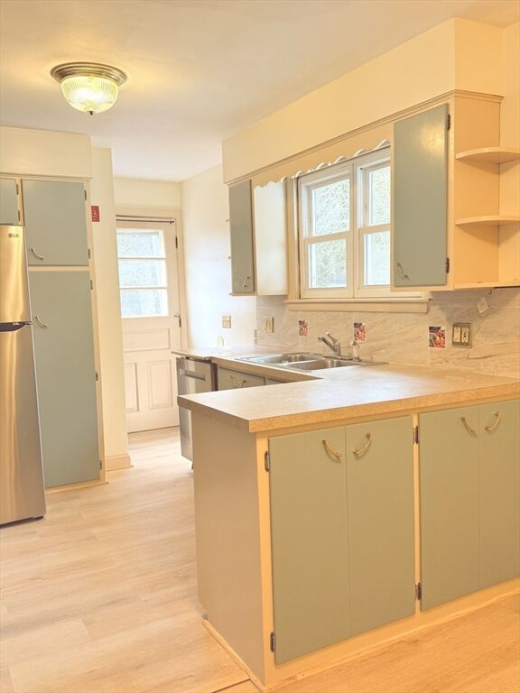 Property Photo:  91 Whitcomb Dr  MA 01523 