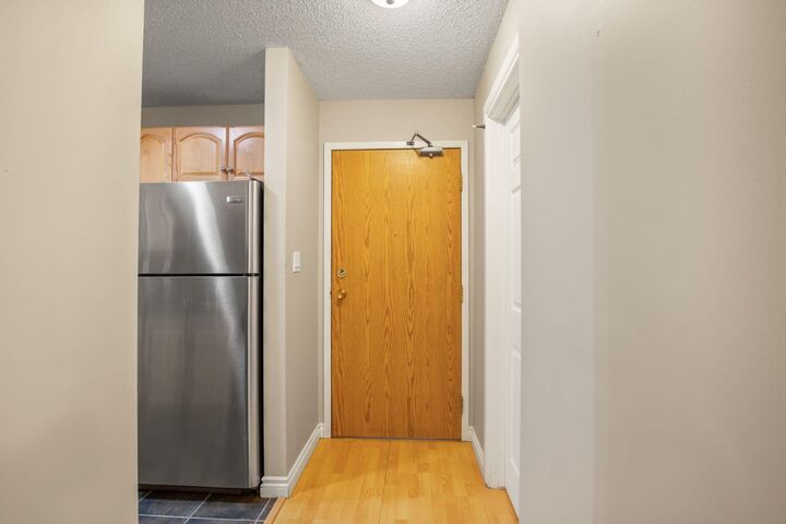 Property Photo:  41 Bennett Street 203  AB T4R 1V3 