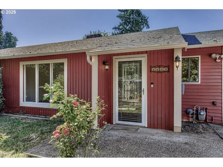 4405 SW 160th Ave  Beaverton OR 97078 photo