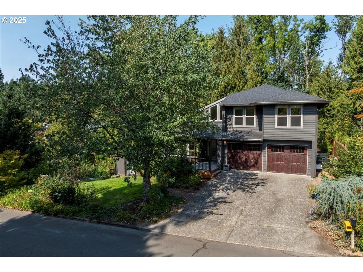 Property Photo:  9485 SW Washington St  OR 97225 